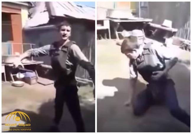 بالفيديو : في مشهدٍ صادم .. شاب يقتل نفسه أمام الكاميرا خلال اختبار سترة مضادة للرصاص !