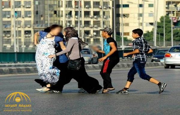 مصر : شاب يتحرش بفتاة ويلمس أماكن حساسة بجسدها .. فكانت نهايته صادمة !