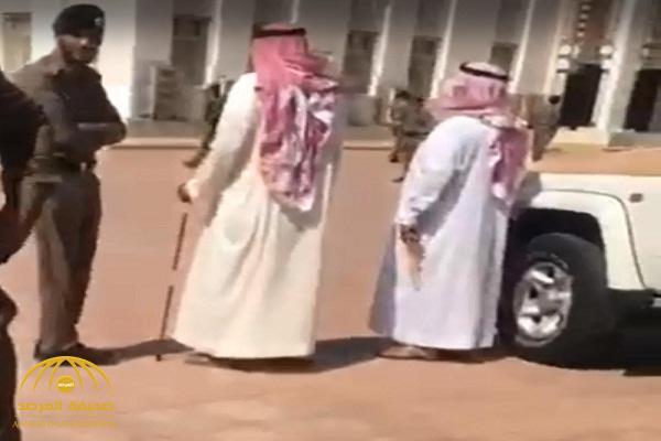 قرار مفاجئ في ساحة القصاص يوقف تنفيذ حكم القتل في شاب بتبوك!-فيديو