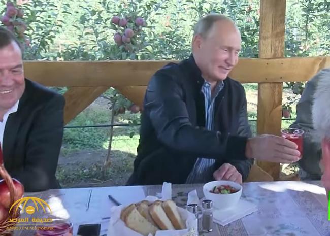 الرئيس الروسي يحضر وجبة "لذيذة" للسيسي ويطلب من السعودية والإمارات تذوقها ! -فيديو