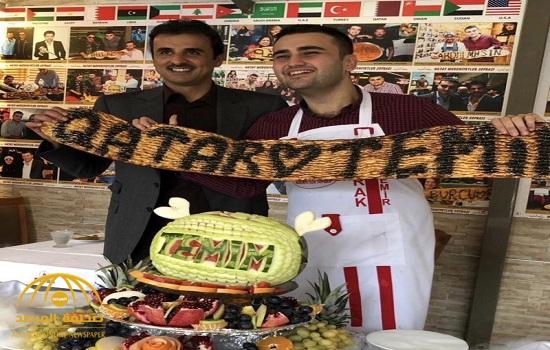 شاهد أمير قطر في إعلان ترويجي لمطعم تركي!