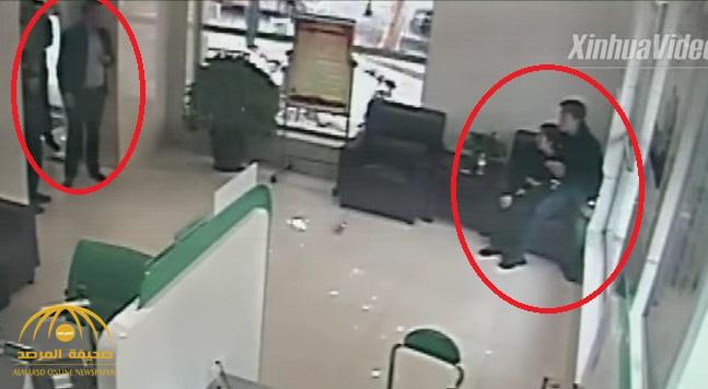بالفيديو .. شاهد ماذا فعلت القوات الخاصة الصينية لتحرير رهينة داخل بنك