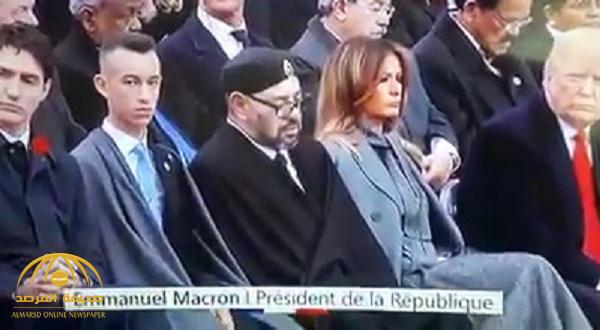 شاهد ردة فعل ترامب بعدما رأى العاهل المغربي يغفو في الاحتفال بمئوية الحرب العالمية