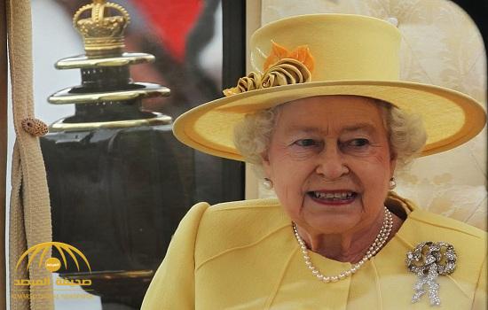 السر الذي يجعل ملكة بريطانيا تتناول الموز بالشوكة والسكين!