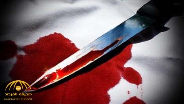 سوداني يذبح صديقه بسكين داخل محل لبيع الخمور.. والكشف عن دوافع الجريمة!