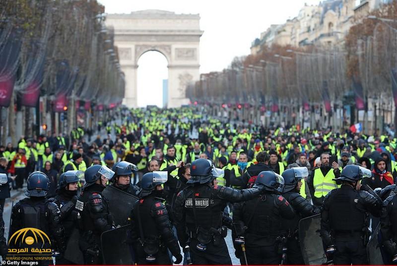 الغضب يشل باريس .. والشوارع تحت رحمة المتظاهرين والمدرعات - فيديو وصور