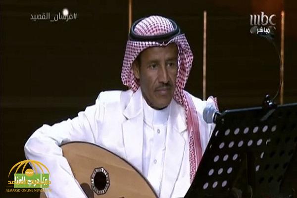 بالفيديو .. شاهد كيف تفاعل الجمهور رجال ونساء مع "خالد عبدالرحمن" في "فرسان القصيد"