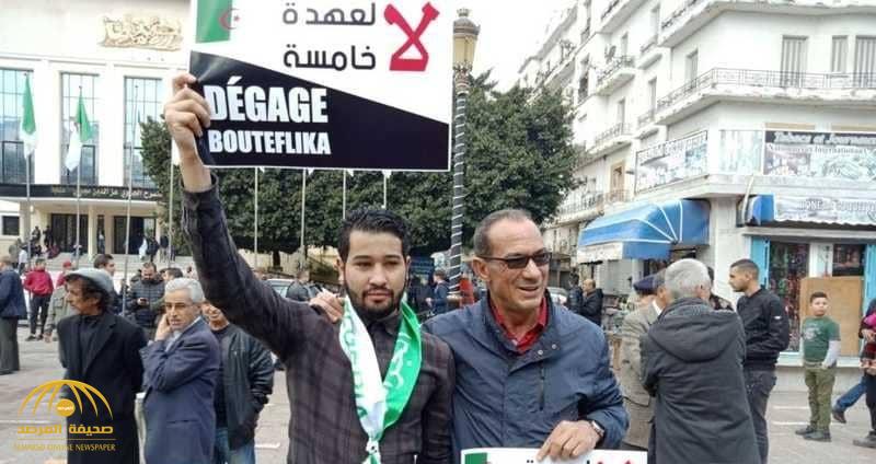 بالفيديو: مظاهرات تجتاح الجزائر ضد ترشح بوتفليقة .. وتعزيزات أمنية قرب القصر الرئاسي