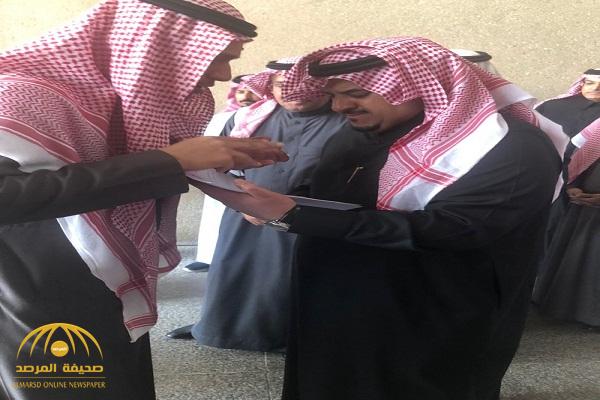 شاهد: رد فعل "نائب أمير الرياض" بعد أن استوقفه مواطن عارضاً عليه حاجته