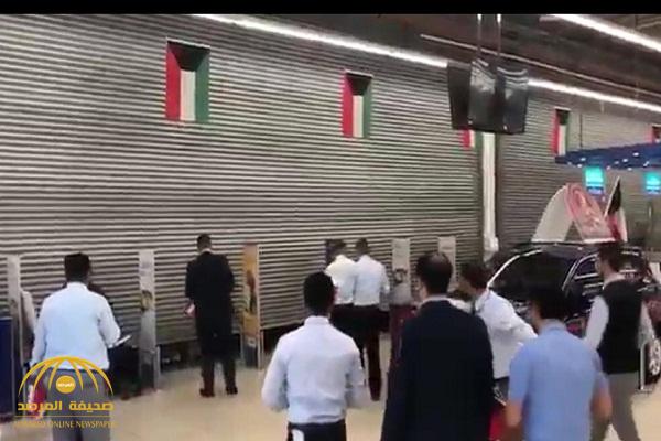 شاهد: اندفاع مئات الزبائن داخل متجر شهير في الكويت بعد إعلانه تخفيضات !