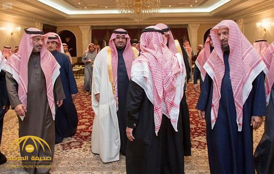 نائب أمير الرياض يقدم العزاء لأسرة الشثري - صور