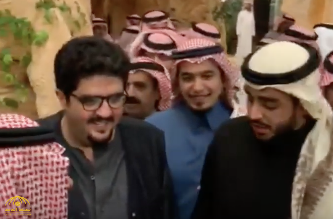 شاهد فيديو جديد لـ"عبدالعزيز بن فهد" أثناء استقباله المهنئين بالسلامة
