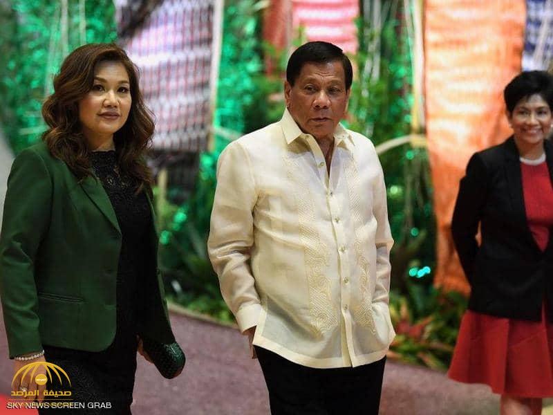 في حفل رسمي لتكريم النساء .. رئيس الفلبين يصفهن بالعاهرات