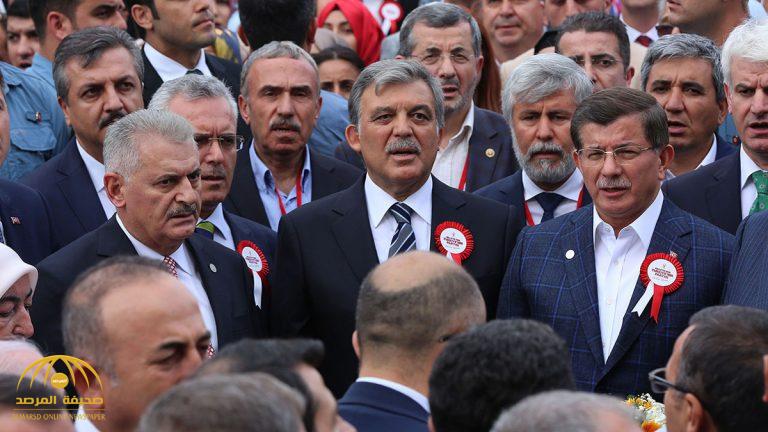 بلومبيرغ : بوادر ثورة داخل حزب "العدالة والتنمية" ضد أردوغان