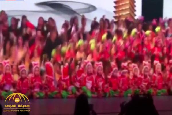 شاهد .. لحظة انهيار مسرح في الصين خلال عرض لمجموعة أطفال بطريقة مروعة .. والكشف عن أعداد الوفيات والمصابين !
