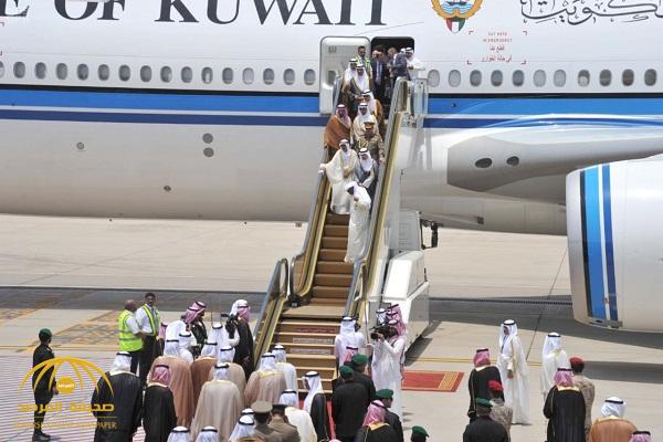 شاهد بالصور: الأمير "خالد الفيصل" يستقبل أمير الكويت لحظة وصوله إلى مطار جدة