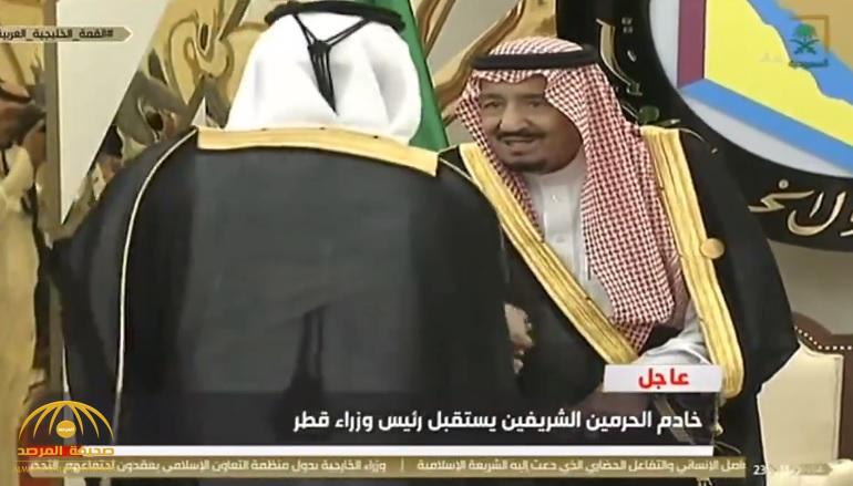 شاهد.. "خادم الحرمين" يستقبل رئيس وزراء قطر بقصر الصفا في مكة