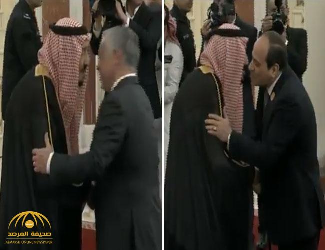 بالفيديو : خادم الحرمين يستقبل الرئيس السيسي وملك الأردن بقصر الصفا بمكة