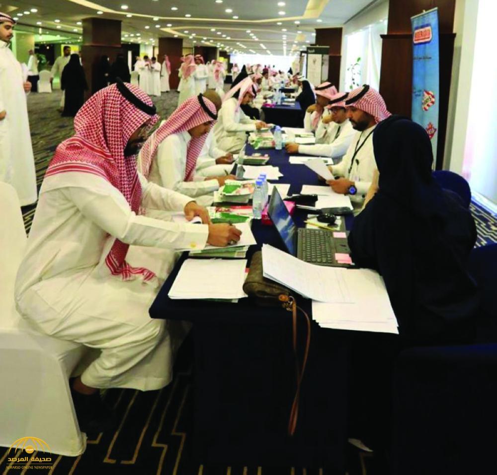 إقبال كبير من السعوديين  للعمل بالمقاهي والمطاعم!
