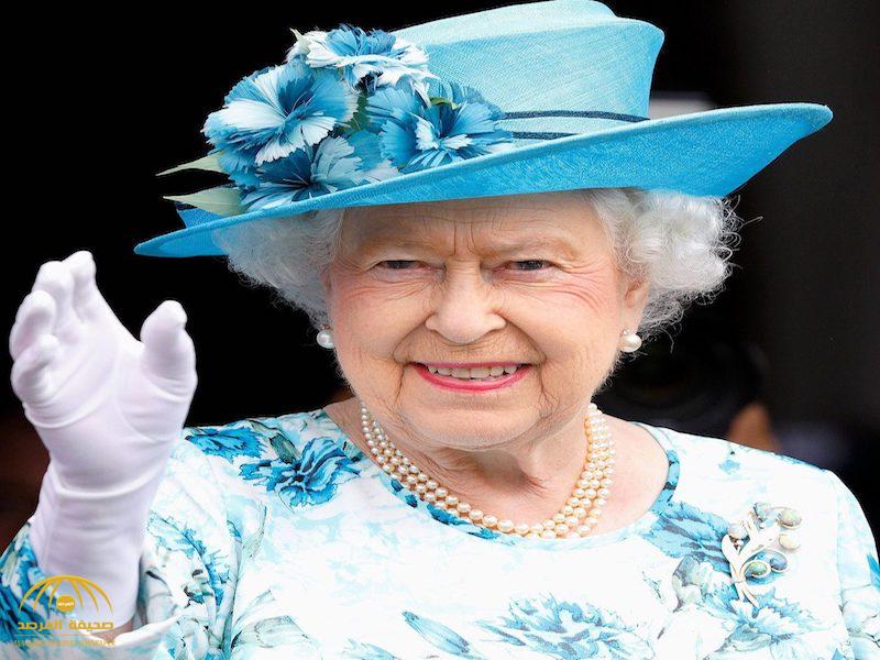 تلجأ لطريقة غير عادية.. خادم ملكي سابق يكشف تفاصيل مثيرة عن اختيار الملكة إليزابيث الثانية لملابسها !