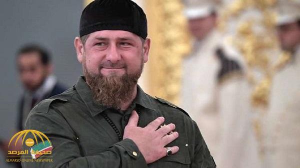 قال لن يساورني القلق بعد اليوم ..شاهد : الرئيس الشيشاني ينشر صورة تجمعه بحارسه الجديد .. وهويته مفاجأة !