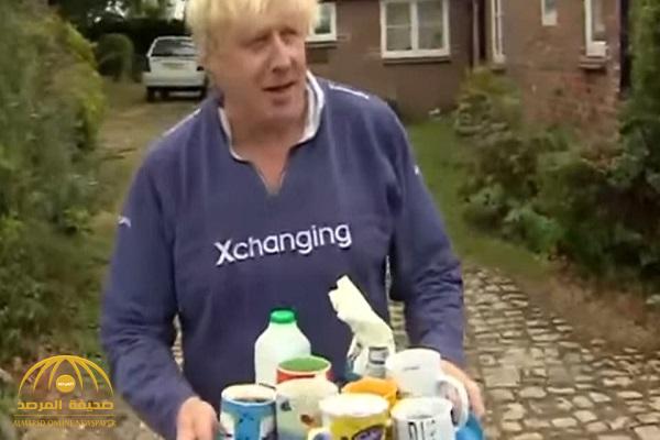 شاهد.. فيديو قديم لرئيس وزراء بريطانيا يقدم الشاي للصحفيين أمام منزله !