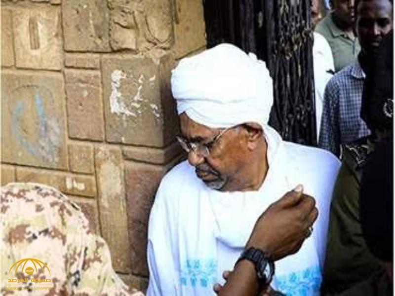 "المجلس العسكري السوداني" يعلن موقفه بشأن تسليم البشير للجنائية الدولية!