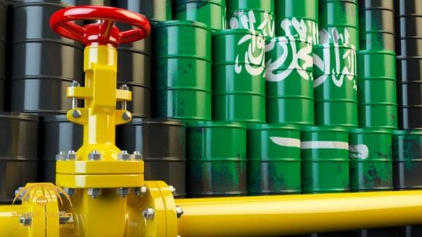 ”بلومبرغ“ : السعودية تجري اتصالات لوقف تدهور أسعار النفط .. والكشف عن السبب الرئيسي للانخفاض