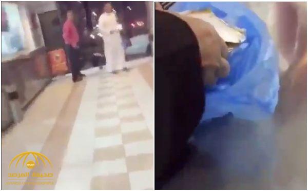 شاهد : وجبة بـ"الصراصير" تتسبب بإغلاق 6 فروع لمطعم شهير في مكة!