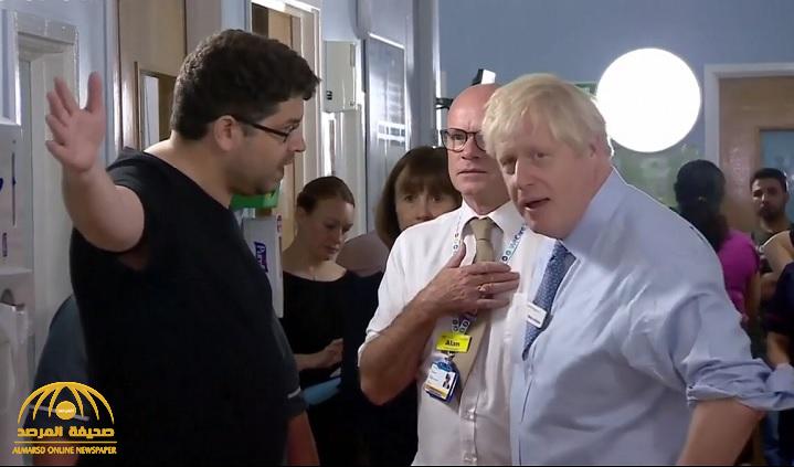 بالفيديو: والد طفلة مريضة يواجه رئيس وزراء بريطانيا بغضب خلال زيارته لمستشفى.. شاهد ردة فعل الأخير الغريبة !