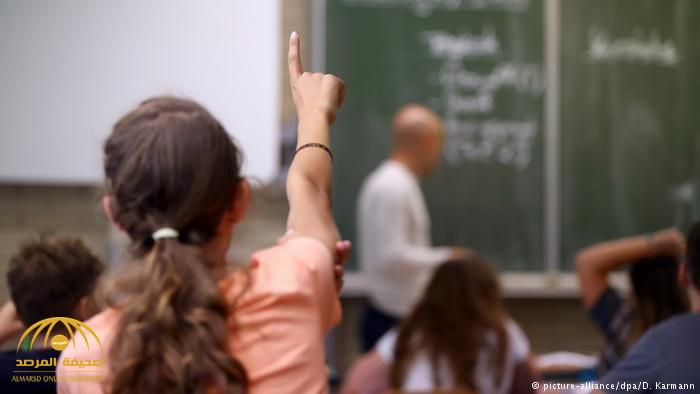 صورة صادمة.. شاهد: ماذا فعل مدرس مكسيكي بطلابه لمنع الغش!