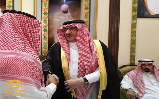 شاهد: الأمير "محمد بن نايف" يقدم واجب العزاء لأسرة اللواء الراحل "عبد العزيز الفغم"
