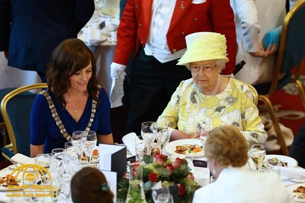 لماذا يصعب وضع" السم"  في طعام الملكة إليزابيث ؟