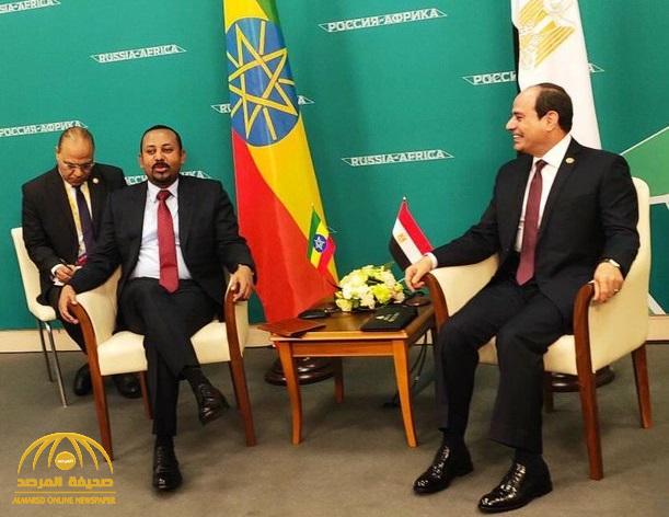 بعد أزمة "سد النهضة" .. جلسة رئيس وزراء أثيوبيا أثناء لقاء السيسي تثير استغراب المغردين