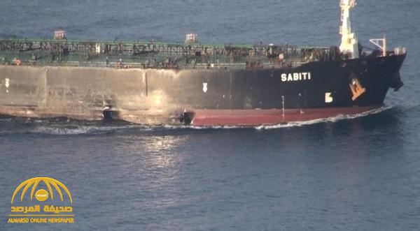 شاهد .. صور جديدة لناقلة إيران "المكسورة" بالقرب من سفينة مشبوهة .. ومصادر تكشف مفاجأة عن حمولتها !