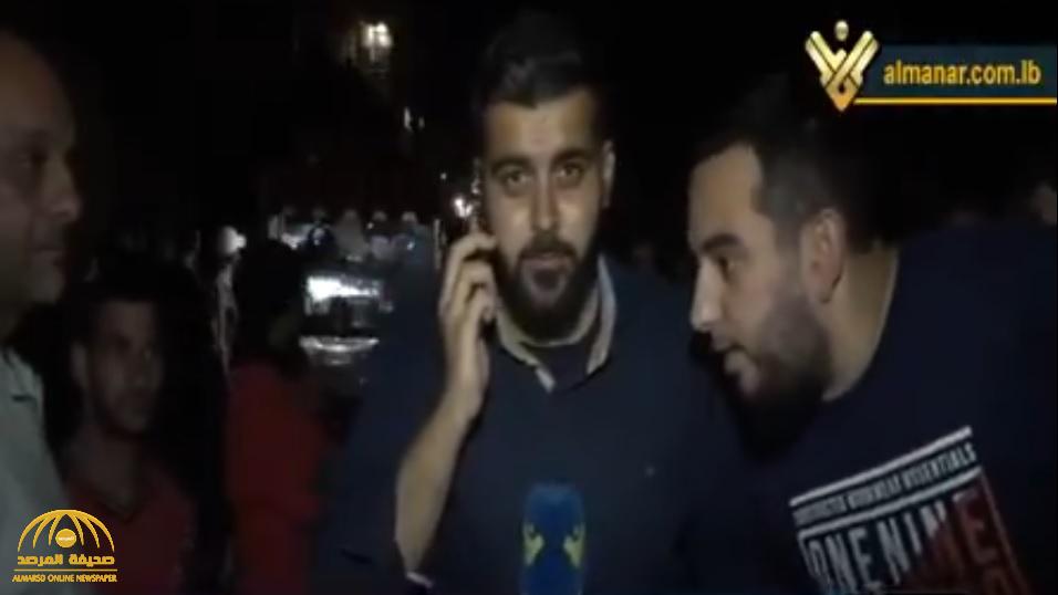 شاهد .. متظاهر لبناني يطلب من قناة "حزب الله" إحضار راقصة لهم !