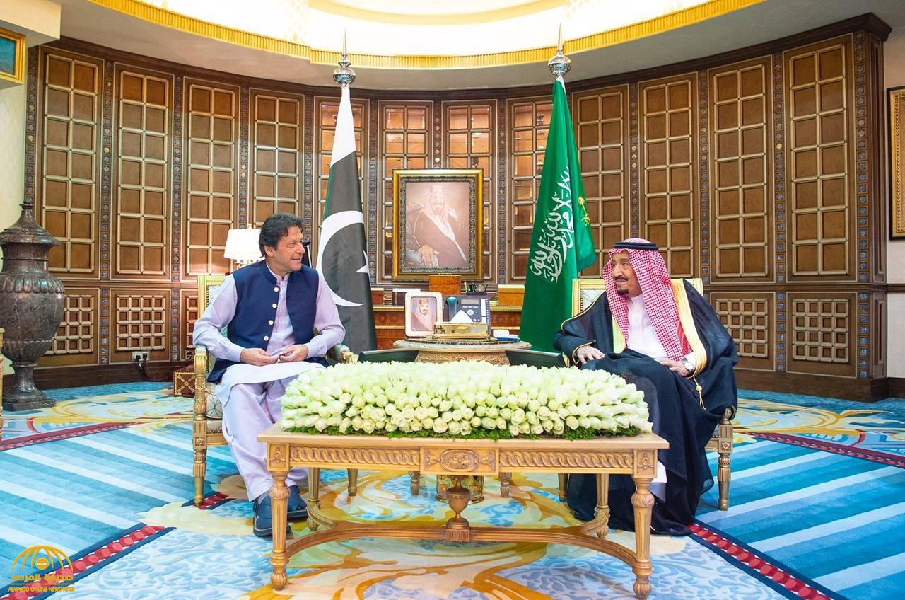بالصور .. خادم الحرمين يستقبل رئيس وزراء باكستان "عمران خان"