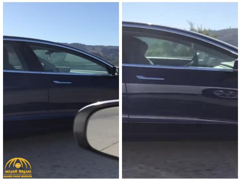 فيديو صادم.. شاهد: رجل يقود سيارته بسرعة 132كم وهو نائم!