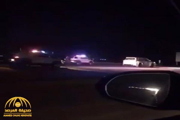شرطة الرياض تكشف تفاصيل القبض على مطلوب خالف السير بطريق الشرقية - الرياض.. والسبب وراء إيقافه بالقوة الجبرية