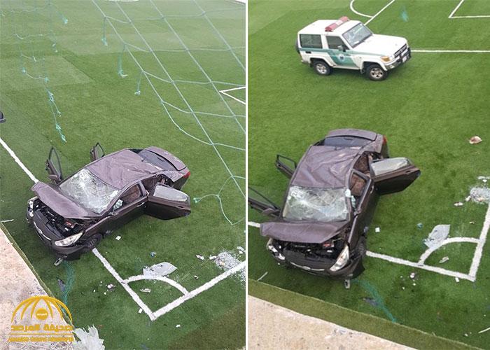 بالصور: شاهد .. أغرب حادث سيارة في ملعب كرة قدم بـ"الباحة" والكشف عن حالة المصابتين