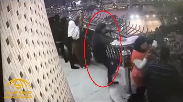 شاهد لحظة انتحار طالب مصري من أعلى برج في القاهرة
