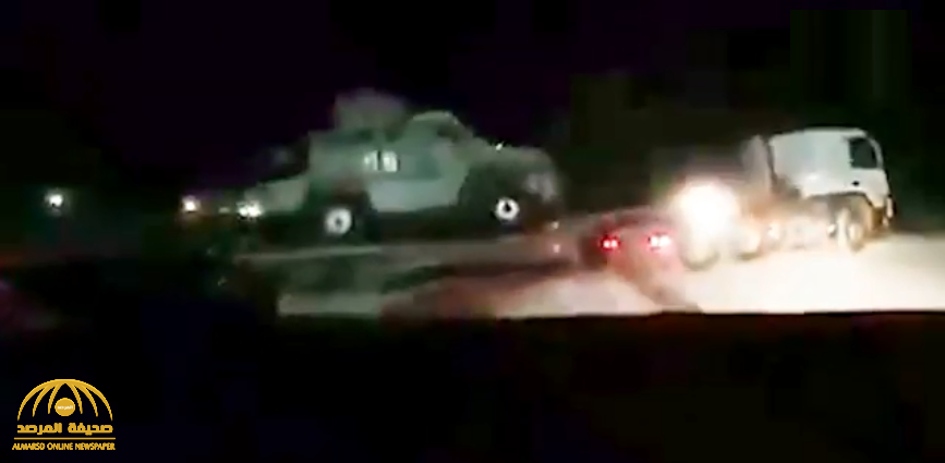 شاهد بالفيديو: إيران تهرب ليلًا شاحنات عسكرية مليئة بالصواريخ الباليستية إلى العراق!