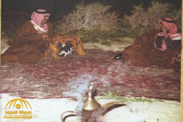 شاهد : صورة نادرة للملك خالد والملك فهد .. والكشف عن مكان التقاطها