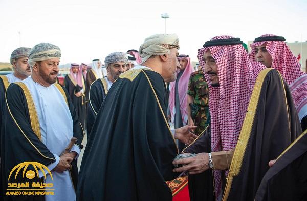 بالصور .. خادم الحرمين يغادر عمان بعد تقديم العزاء في وفاة السلطان قابوس