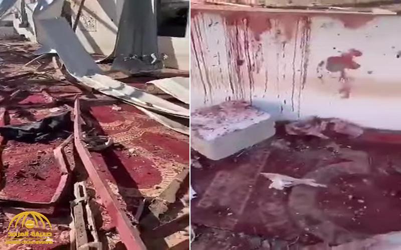 شاهد .. آثار الدماء والدمار داخل المسجد الذي استهدفته المليشيات الحوثية في مأرب