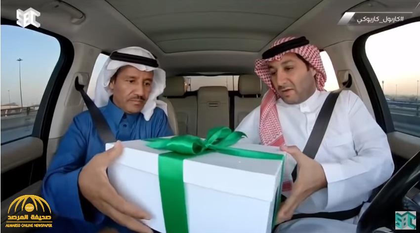 شاهد : الإعلامي "الهويش" يجبر خالد عبدالرحمن على كشف الفريق السعودي الذي يشجعه بخدعة ماكرة !