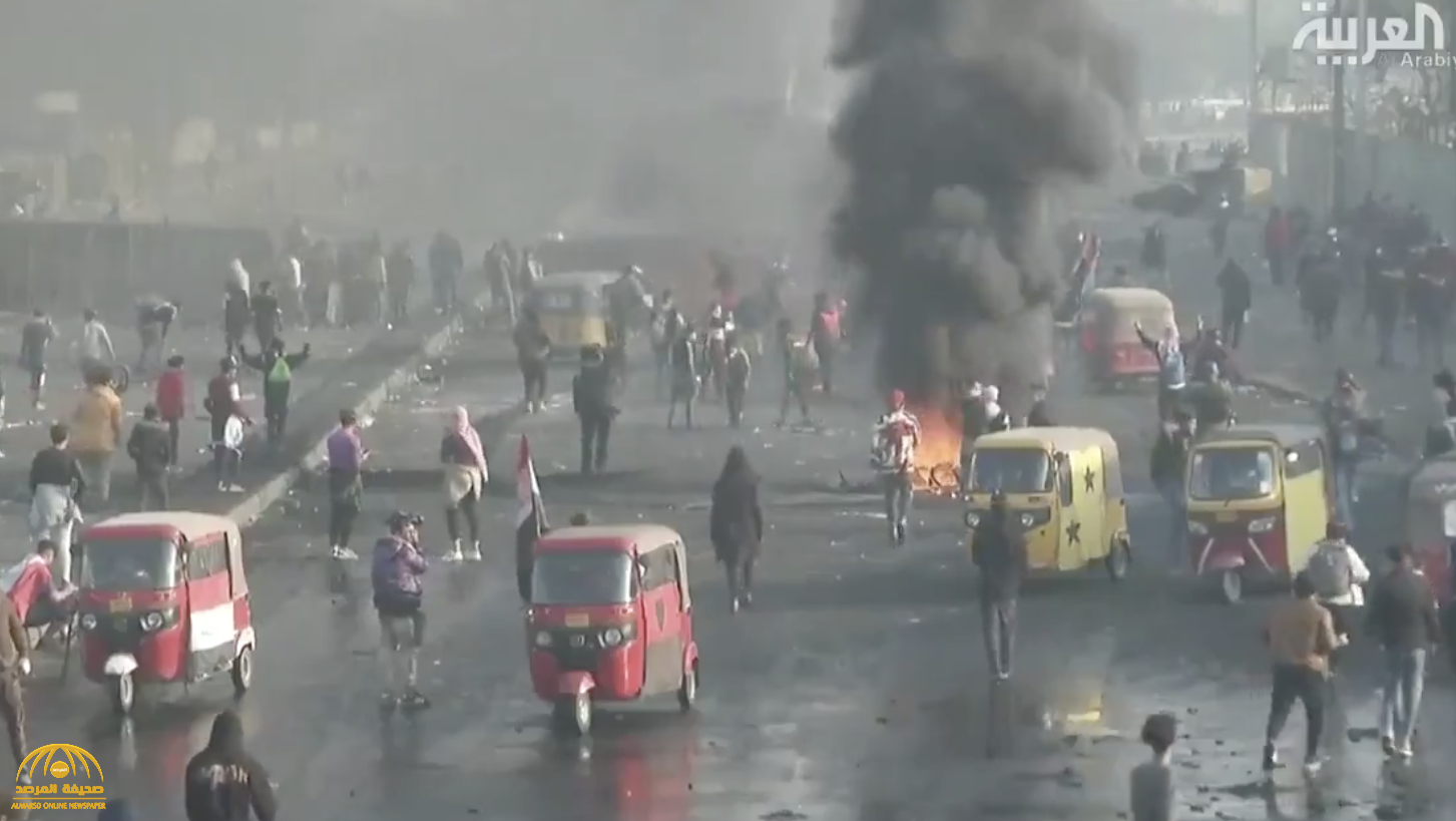 المظاهرات تجتاح وسط بغداد والجهات الأمنية تطلق الغاز المسيل للدموع والرصاص الحي تجاه المحتجين -فيديو