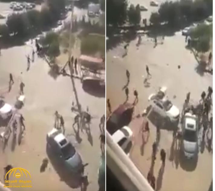 شاهد: مشاجرة عنيفة بالحجارة بين طلاب داخل جامعة جرش بالأردن !