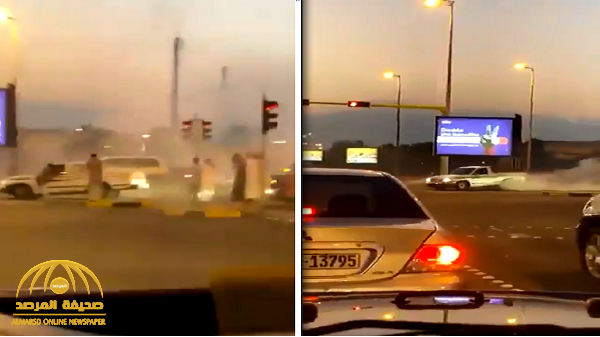 شاهد.. سائق يحول إشارة مرورية إلى ساحة للتفحيط بالكويت