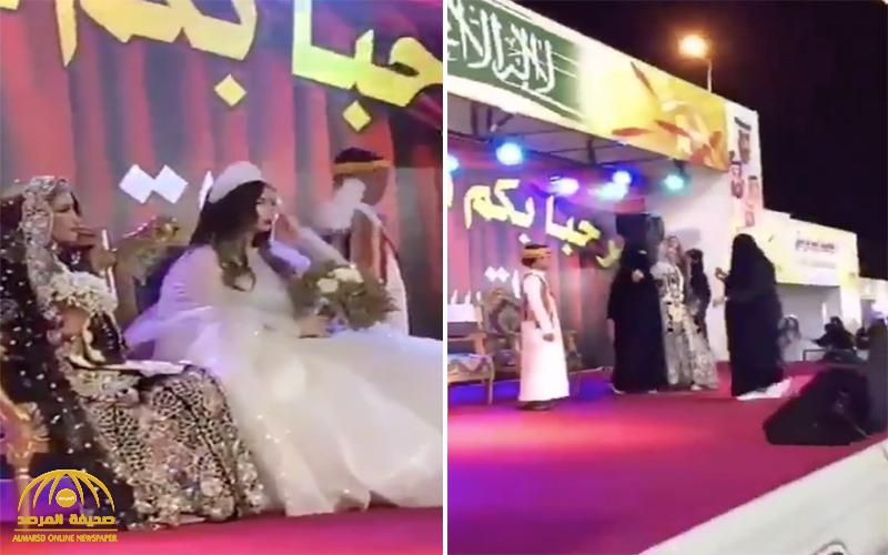 شاهد .. عروس تتجول بفستان أبيض في مهرجان أبو عريش والنساء يرقصن على فلكلور شعبي